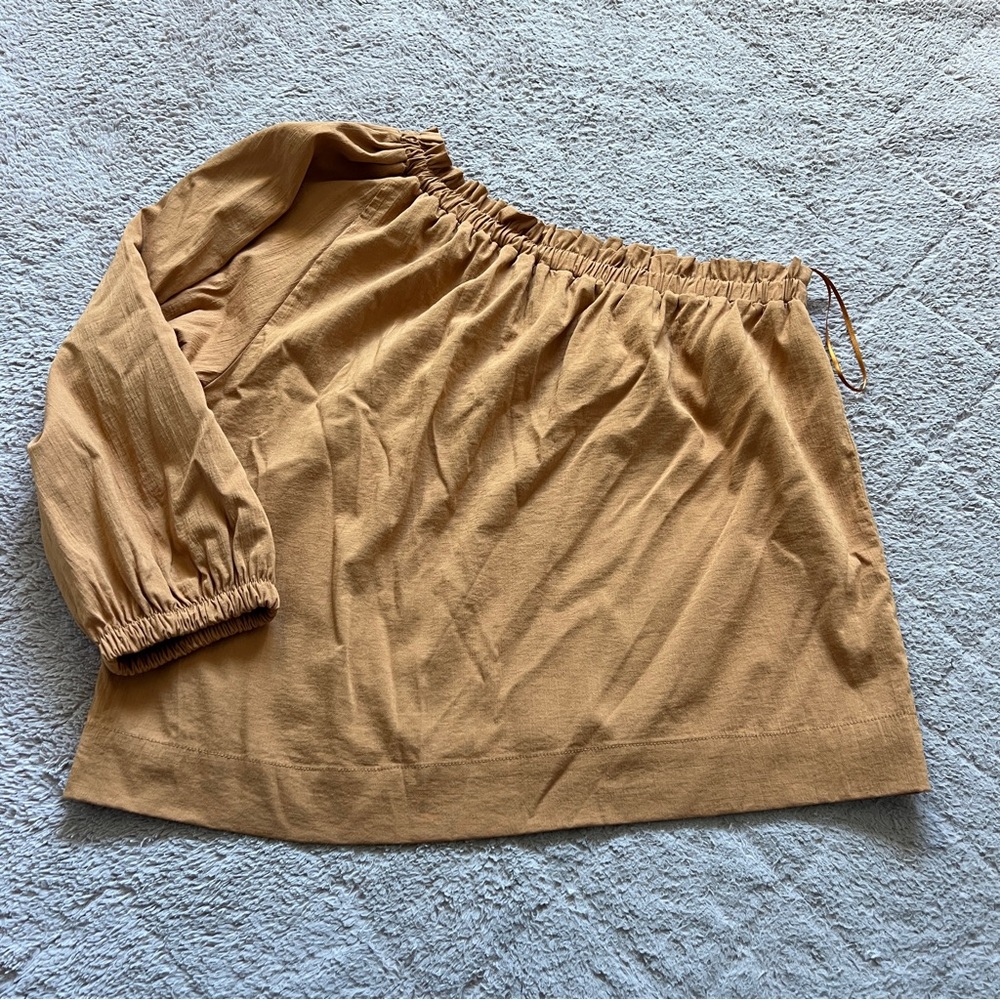 Evereve One Shoulder Blouse Preppy Minimalist Old Money Cottage Office Sz M